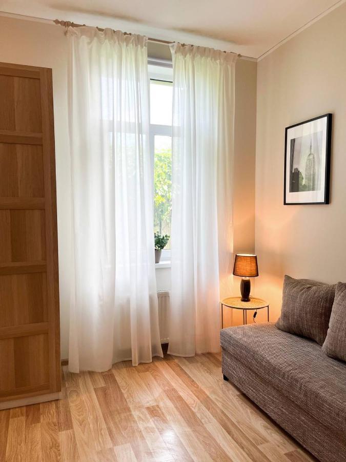 Bright Spacious Apartment In Riga With Free Parking Exterior photo