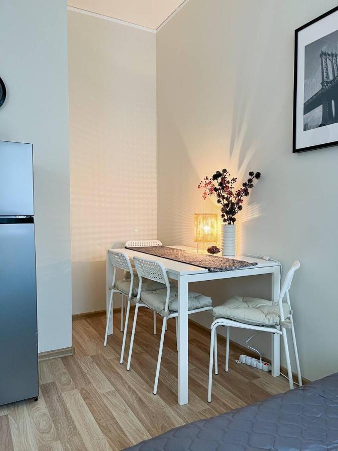 Bright Spacious Apartment In Riga With Free Parking Exterior photo